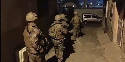 PAZARCIK’TA UYUŞTURUCU OPERASYONU: 8 GÖZALTI