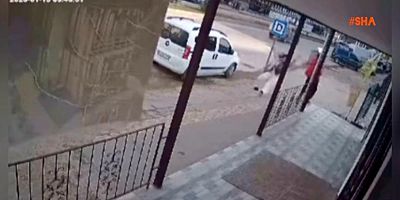 PAZARCIK’TA YOLDA YÜRÜYEN KADINA YUMRUK ATTI