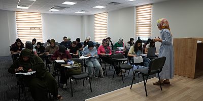 PUSULA MARAŞ İLE GENÇLERİN AKADEMİK GELİŞİMİNE DESTEK