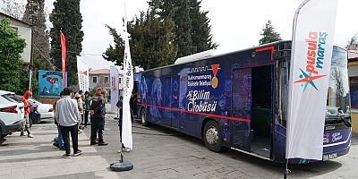PUSULA MARAŞ’IN BİLİM OTOBÜSÜ YENİ EĞİTİM DÖNEMİNDE DE YOLLARDA