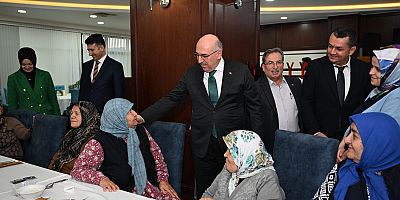 RAMAZAN’IN BEREKETİ HUZUREVİ SAKİNLERİYLE PAYLAŞILDI