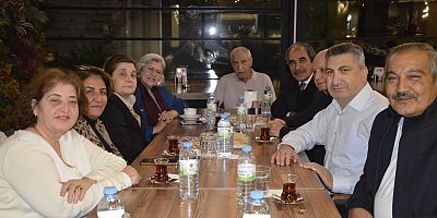 -SANATÇI CEMİLE SÖNMEZ’DEN 30 YIL SONRA SÜRPRİZ BULUŞMA