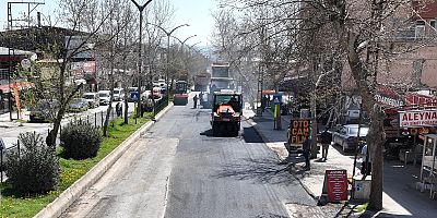 ŞEHİRDE ASFALT MESAİSİ SÜRÜYOR
