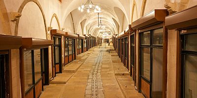 TARİHİ KAPALI ÇARŞI ZİYARETÇİLERİNE KAVUŞMAK İÇİN GÜN SAYIYOR