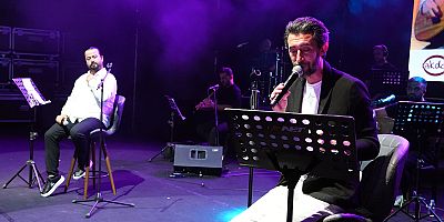 TÜRKÜLER VE ŞİİRLER KAFUM SAHNESİNDE BULUŞTU