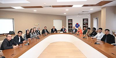 ULUSLARARASI ÖĞRENCİLERDEN KSÜ REKTÖRÜ PROF. DR. ALPTEKİN YASIM’A ZİYARET