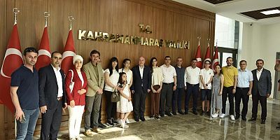 VALİ COŞKUN LGS ŞAMPİYONLARINI MİSAFİR ETTİ