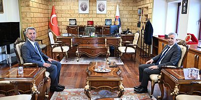 VALİ ÜNLÜER’DEN REKTÖR OKUMUŞ’A HAYIRLI OLSUN ZİYARETİ