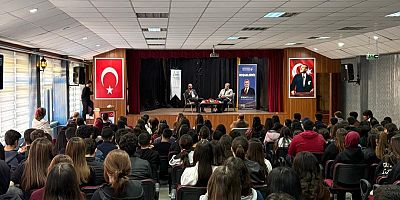 YAZAR MUSTAFA KÖNEÇOĞLU, ANDIRIN’DA ÖĞRENCİLERLE BULUŞTU