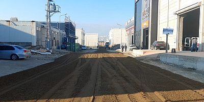 YENİ SANAYİ SİTESİ’NDE DULKADİROĞLU’NDAN YOL ÇALIŞMASI