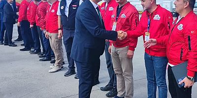 YÖK BAŞKANI PROF. DR. EROL ÖZVAR’DAN ÜNİVERSİTEMİZ STANDINA ZİYARET