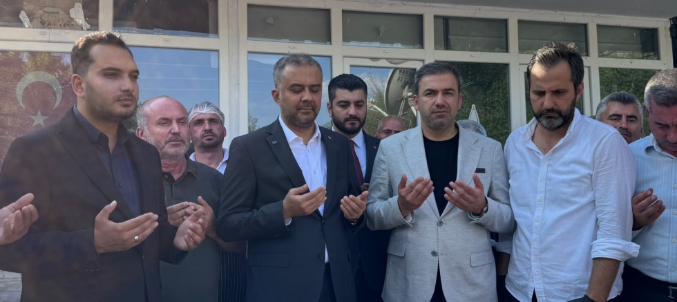 TEKİR MAHALLESİ’NDE GÖNÜL BULUŞMASI: BAŞKAN HANİFİ TOPTAŞ VATANDAŞLARIN SORULARINI YANITLADI