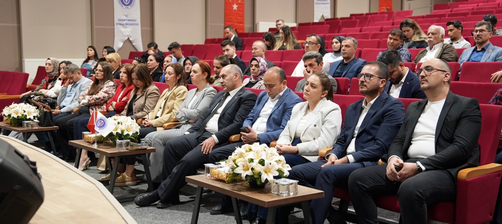 UZMAN İSIMLER OTIZMI TÜM YÖNLERIYLE ELE ALDI