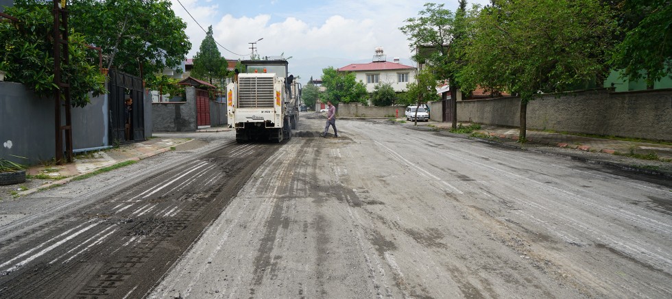 YAVUZ SELİM MAHALLESİ’NDE 7 SOKAK ASFALTLA BULUŞTU, 3 SOKAKTA DAHA HAZIRLIK YAPILIYOR